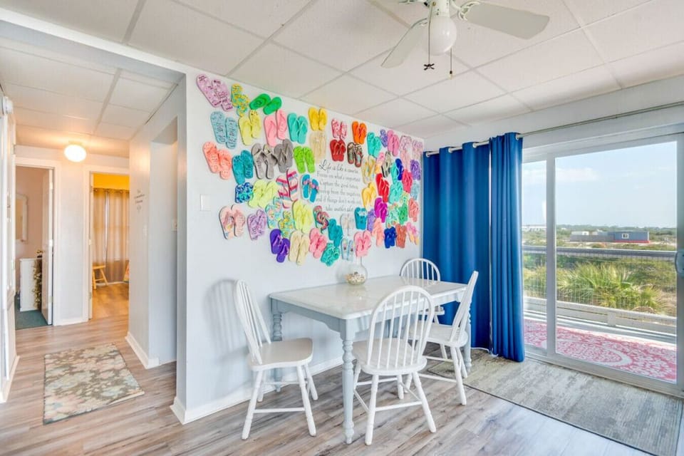 Sunrise Dining Area | Table Seating | Natural Light