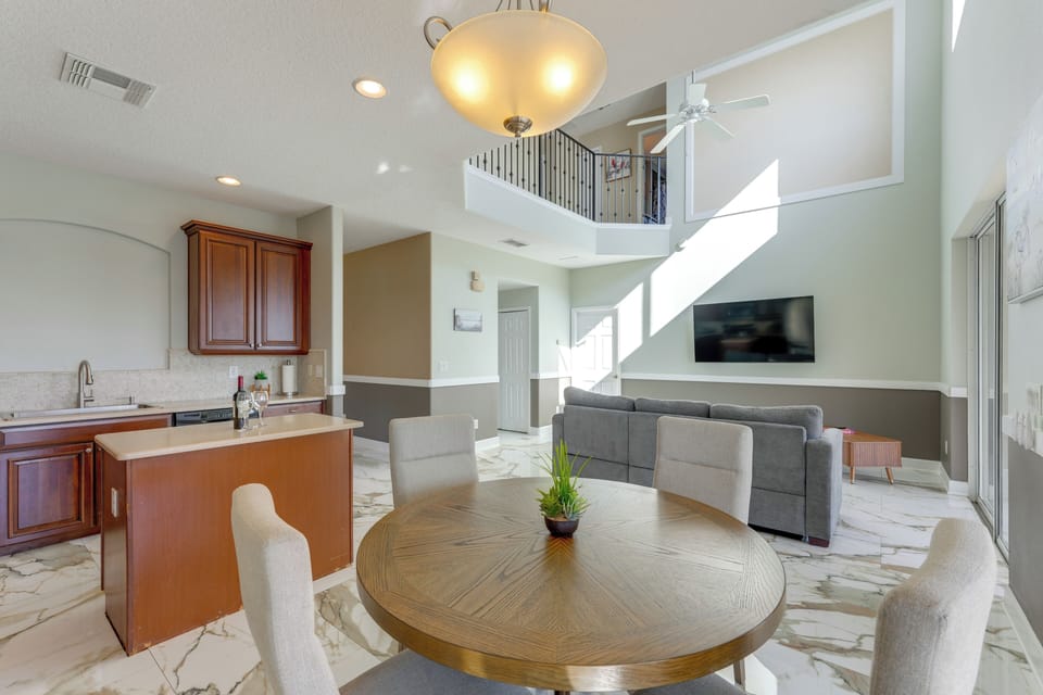 Additional Dining Area | 1st Floor