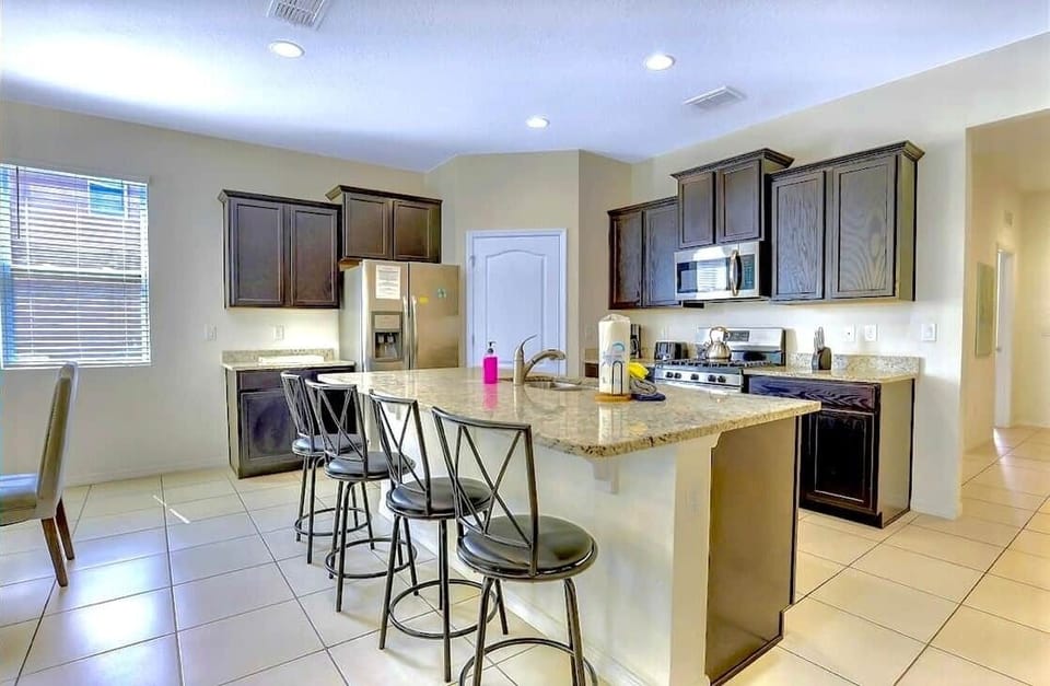 Breakfast bar