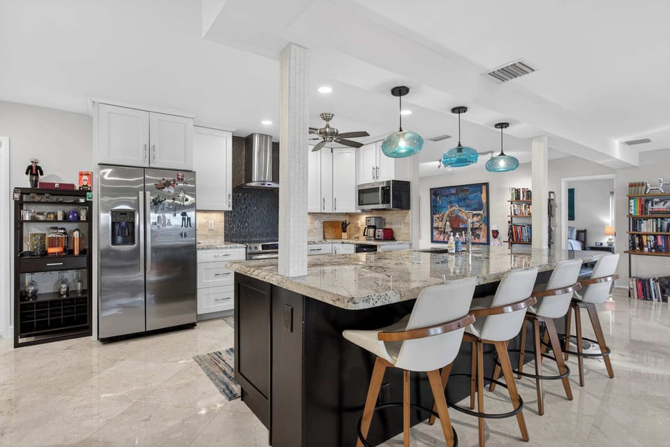 Additional counter seating at the full kitchen 