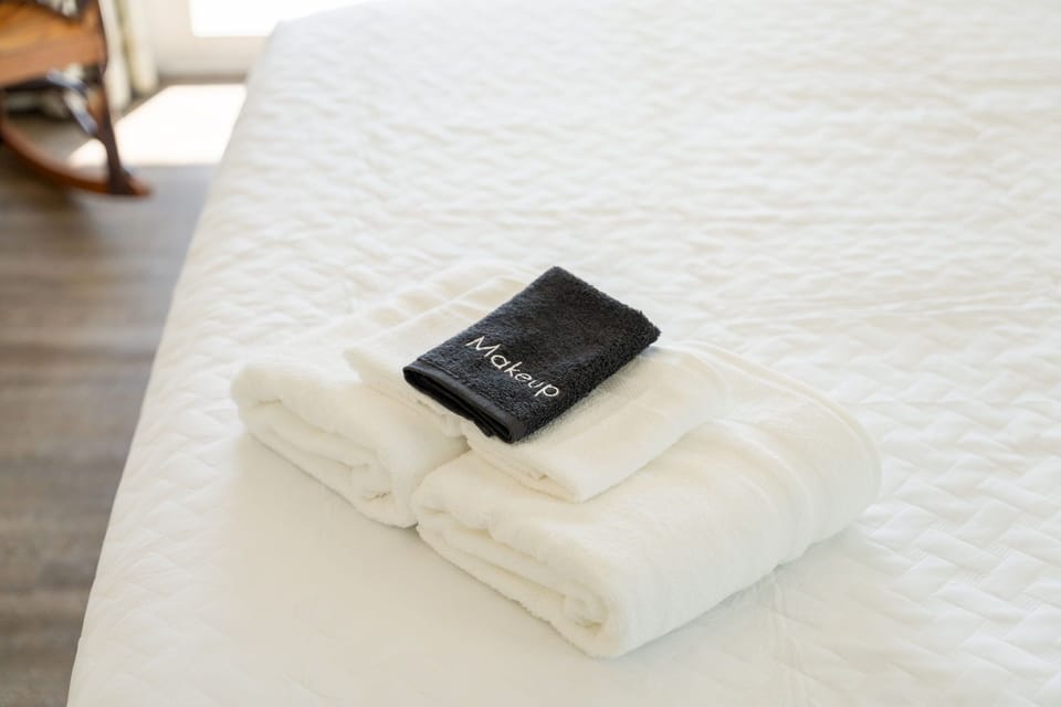 Towels & Linens Provided!