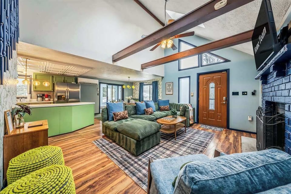 Space to breathe, room to play. Our open floor plan keeps everyone connected—cook, chat, or lounge without missing a moment of fun.
