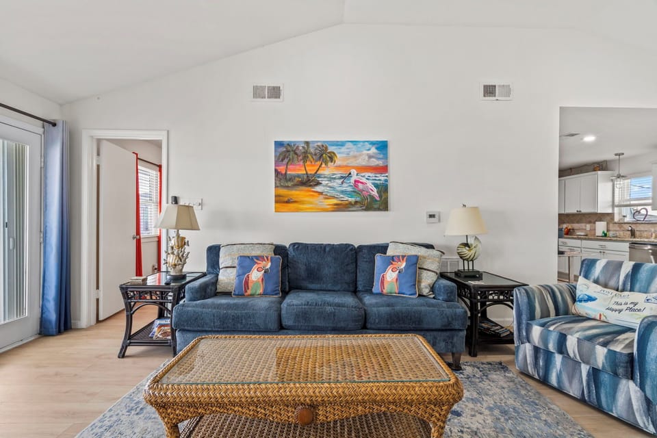 Coastal charm and comfy vibes — the perfect spot to kick back and feel right at home.