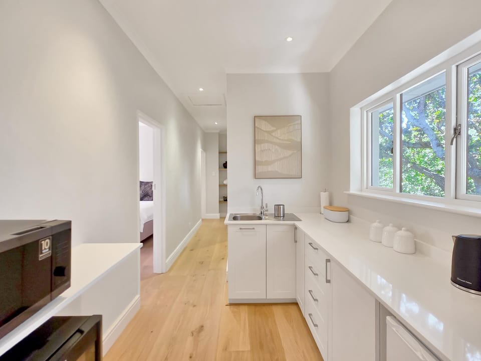 Clovelly 4BR Family Home Minutes from Beaches (35366)