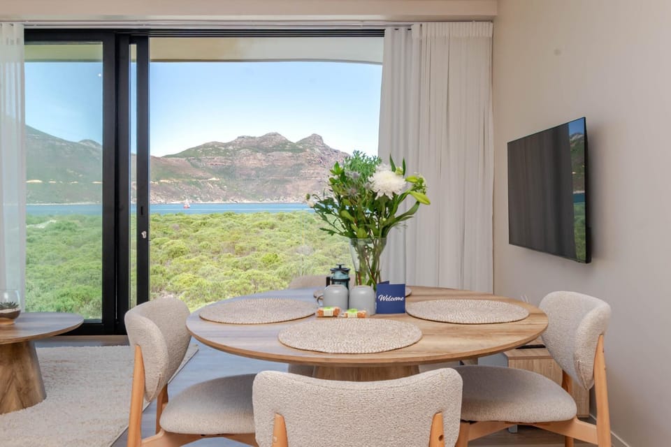 Elegant Beach House Studio in Hout Bay with Pool (35744)