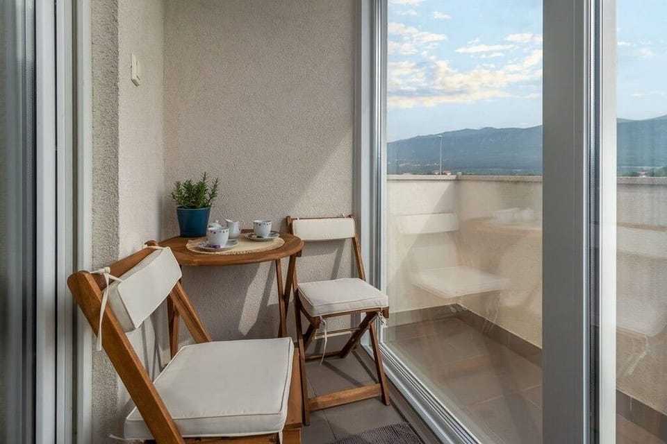 Balcony 2