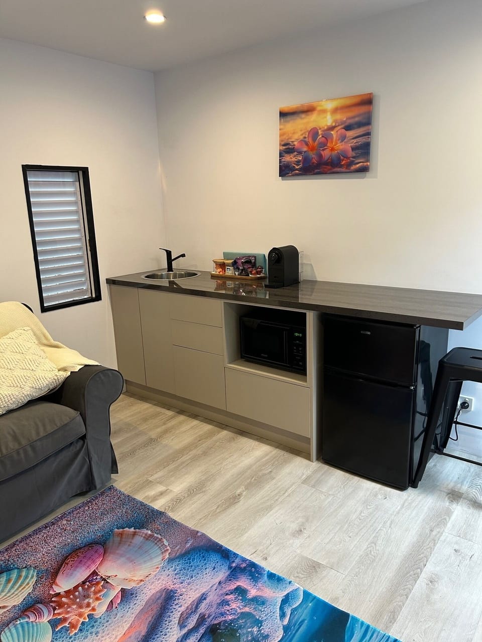 Includes a kettle, toaster, coffee machine, air fryer & electric frying pan
