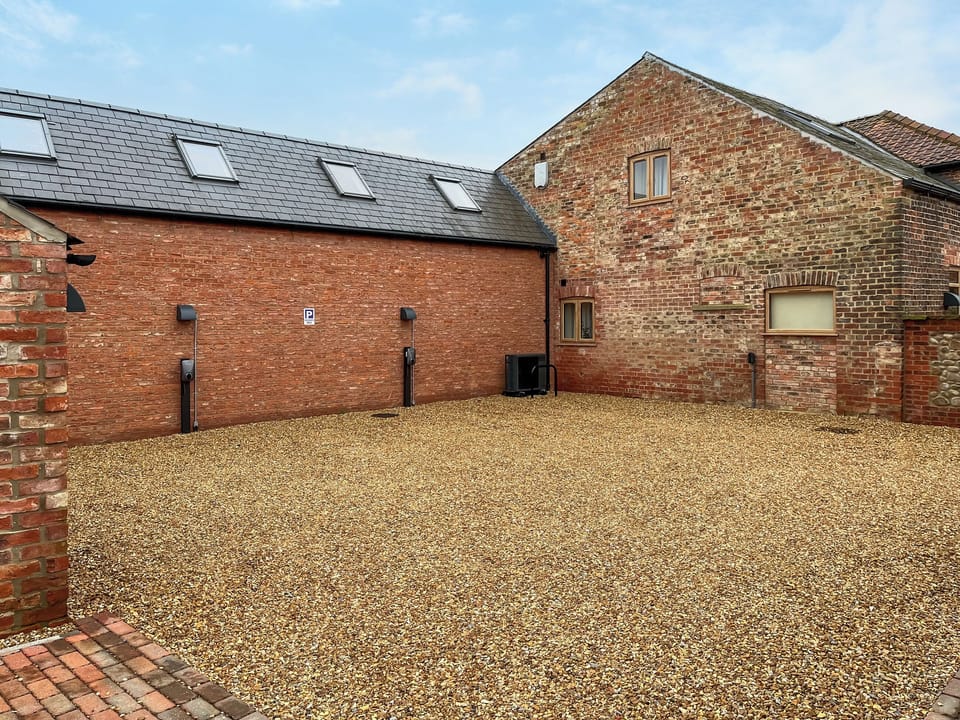 Exterior | Goose Beck Cottages - Divico - Goose Beck Cottages , Tockwith, near York