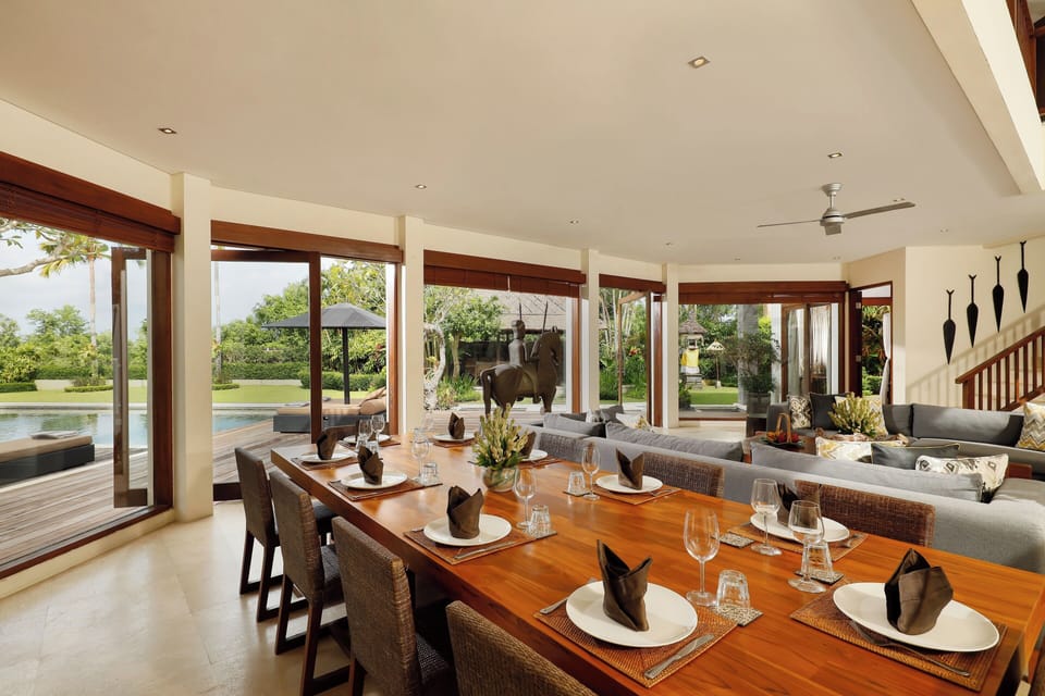 4. DINING ROOM