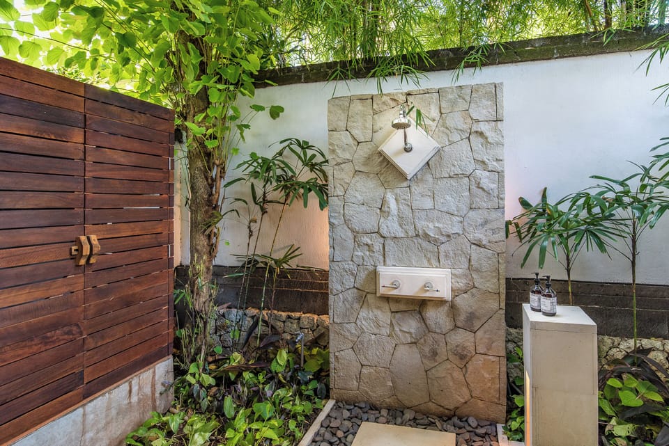 14. Outside Shower Guest Room 2