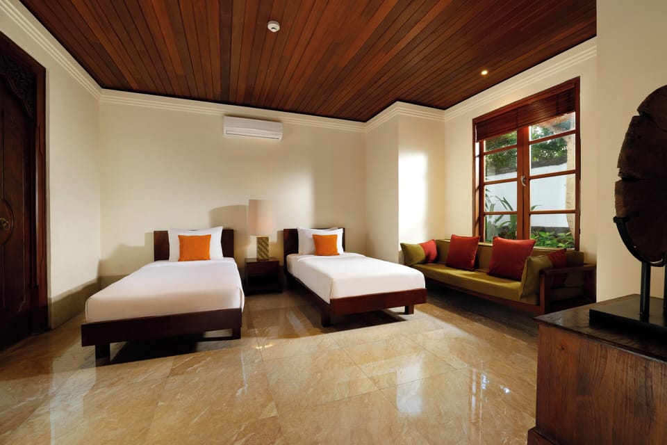 11. GUEST ROOM 1