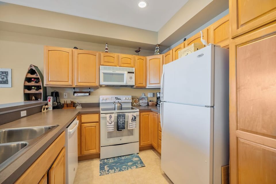 All the comforts of home in the Well-Stocked Kitchen!