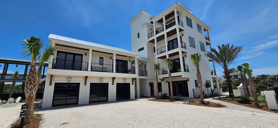 Haven Heights & Carriage House