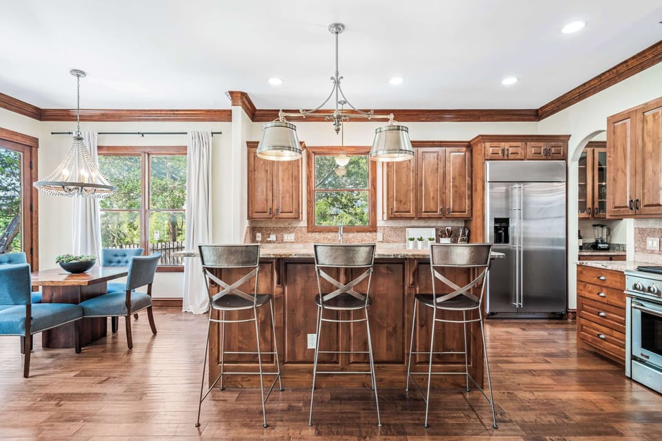 Fully-equipped kitchen