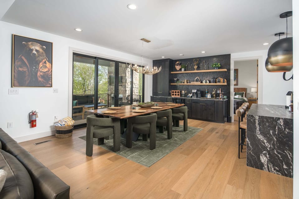 Open Dining Area with Mountain Cabin Charm and Space for Family Gatherings
