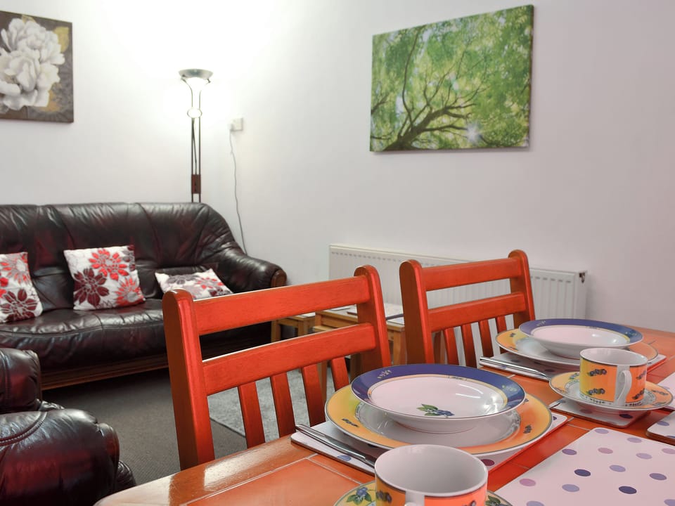 Delightful living/dining room | Tanpencefn Mawr, Brynsiencyn