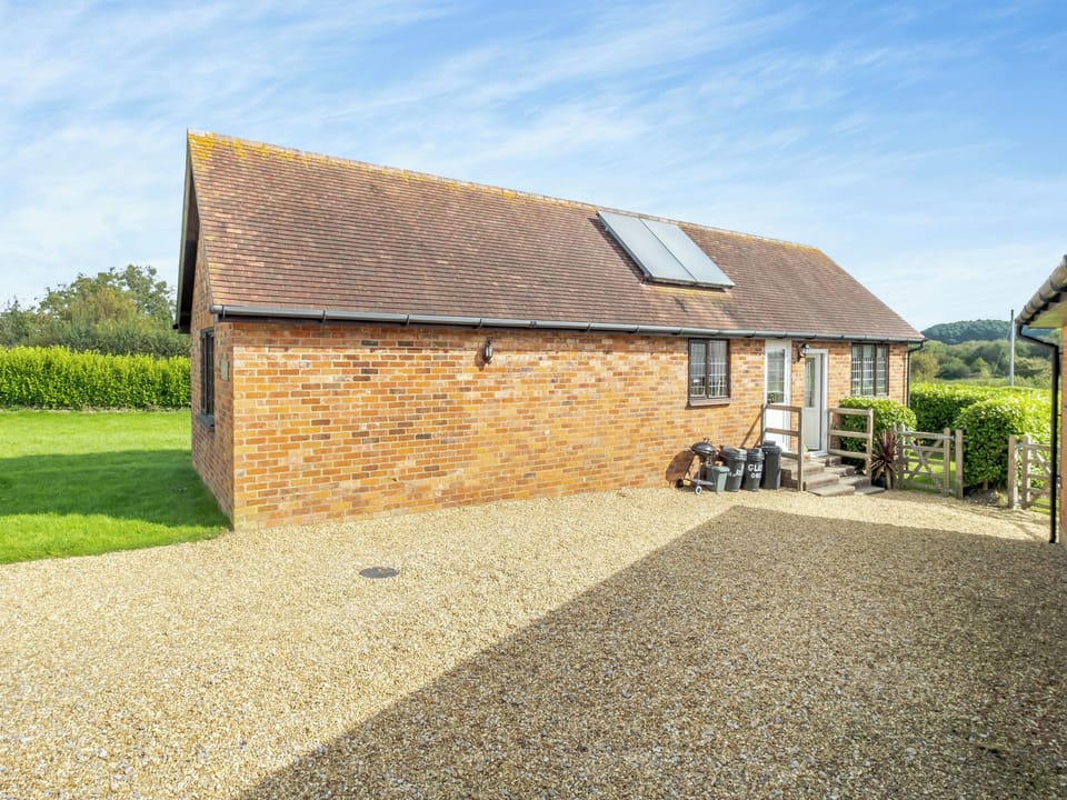 Exterior | Hill Top Barn - Fair Isle Holiday Cottages, Near Newport