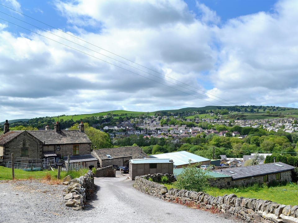 Set on a working farm | Shepherd&rsquo;s Cottage - Bings Farm, Whaley Bridge near Buxton