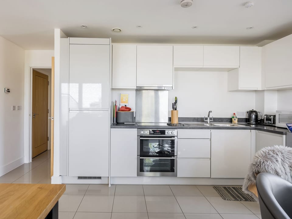 Kitchen area | Sea Breeze, Bournemouth