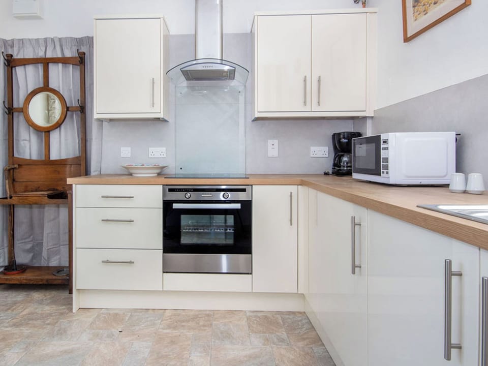 Kitchen | Meddat Farm Annex, Kildary, near Tain