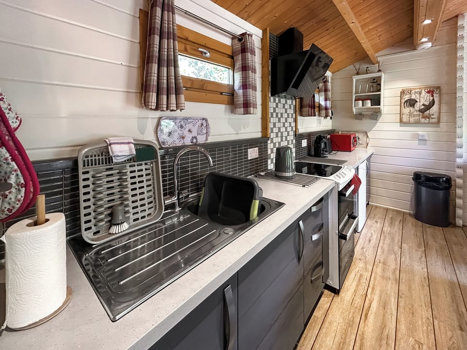Kitchen | Corrie Willow Lodge, Alverstone, near Sandown