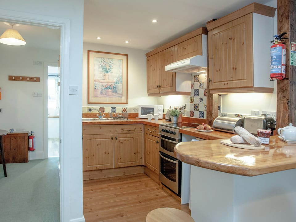 Kitchen | Mill Leat - Tuckenhay Mill, Bow Creek, between Dartmouth and Totnes