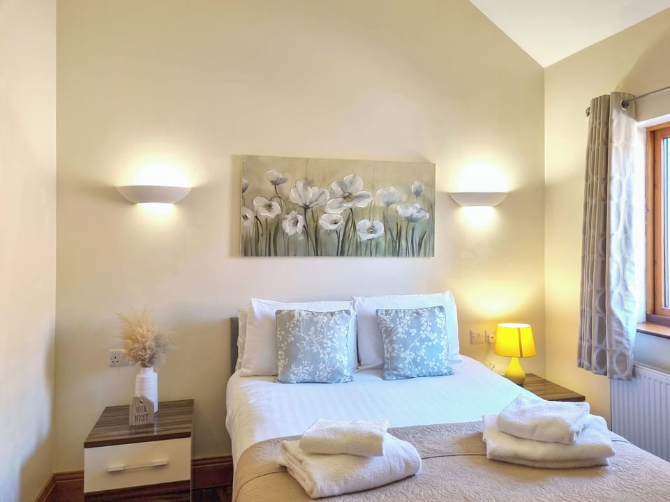 Double bedroom | Westfield Courtyard - Westfield Country Park, Fitling, near Burton Pidsea