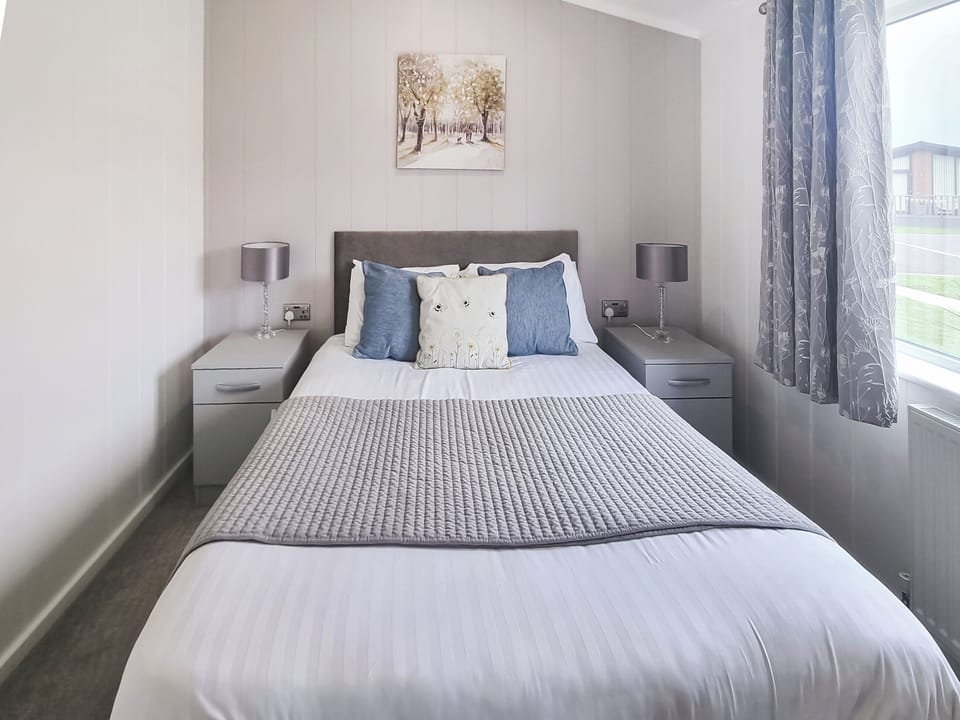 Double bedroom | Cherry Blossom 48 - Westfield Country Park, Fitling, near Burton Pidsea