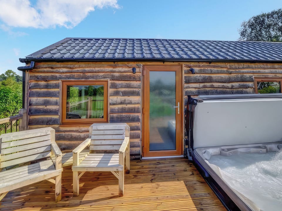 Hot tub | Lovers Lodge, Llandrindod Wells
