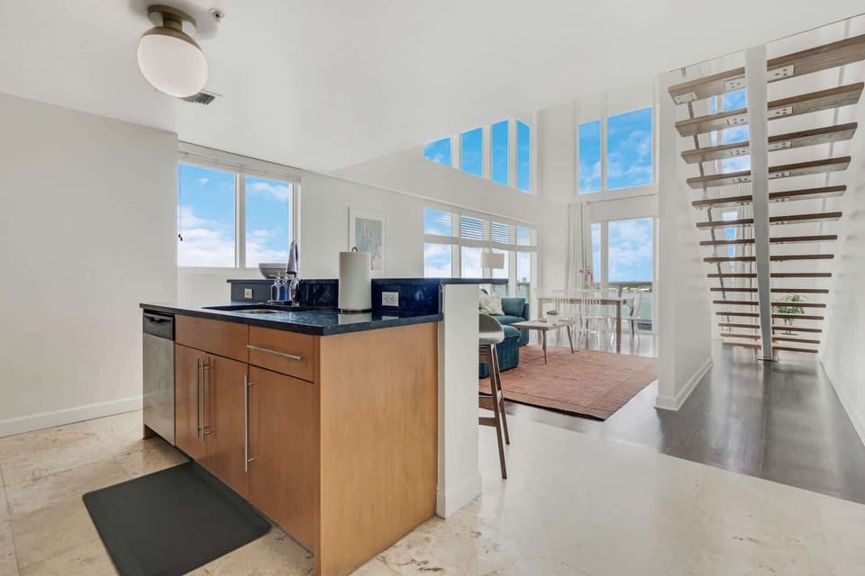 Kitchen bar