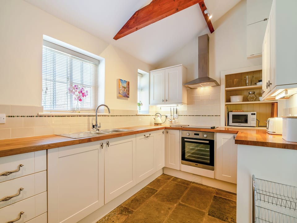 Kitchen | Manor House Farm Cottage - Country Cottage Holidays, Troutsdale near Scarborough