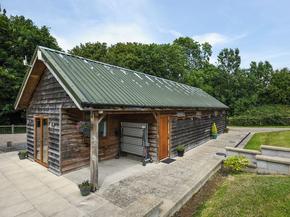 Setting | Beech - Glamping Pod - Castle Farm Holidays Shropshire, Oswestry