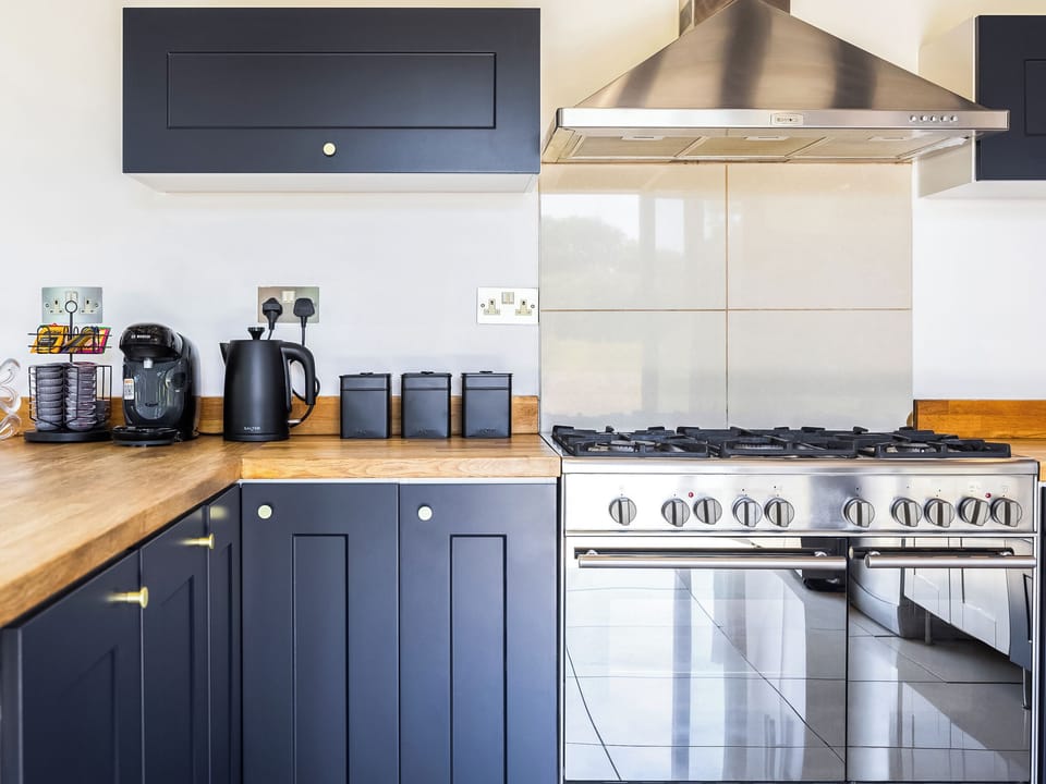 Kitchen | Essex Barn House - Barn House and Mansion, Romford