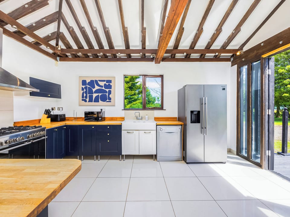 Kitchen | Essex Barn House - Barn House and Mansion, Romford
