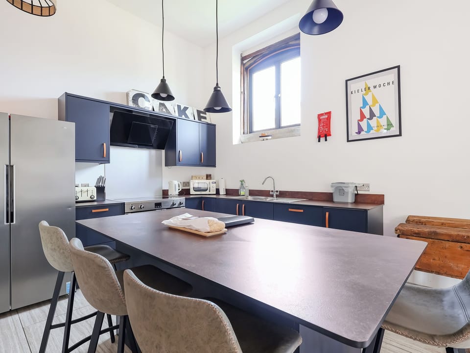 Kitchen/diner | The Cart Arms - Woodend Farm Barns, Gloucester