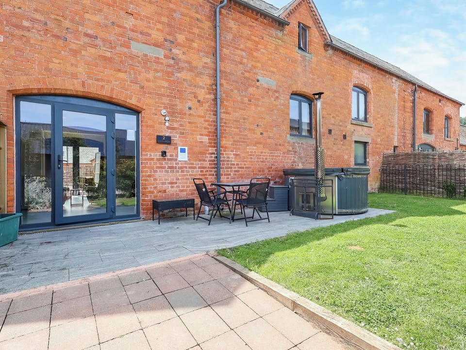 Exterior | The Cart Arms - Woodend Farm Barns, Gloucester