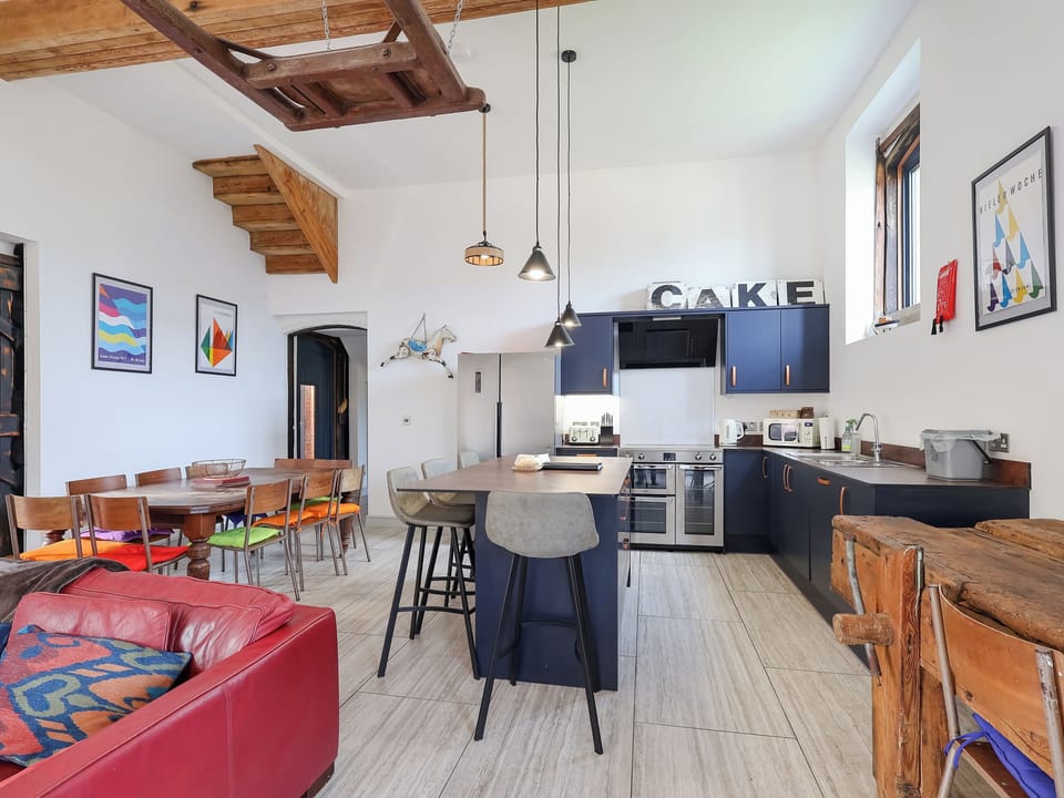 Open plan living space | The Cart Arms - Woodend Farm Barns, Gloucester