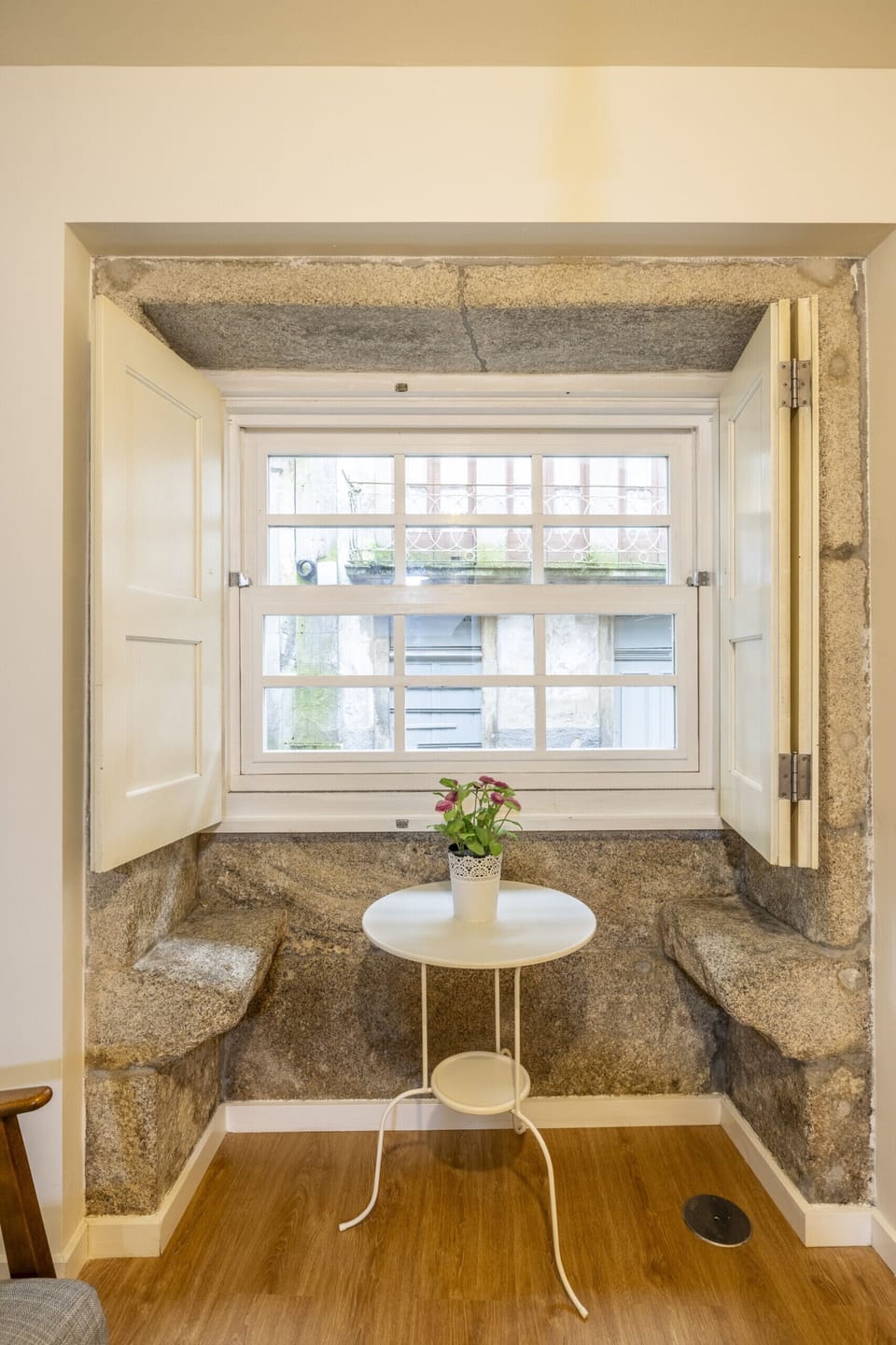 Ground Floor - Living area Window with "Namoradeira" detail