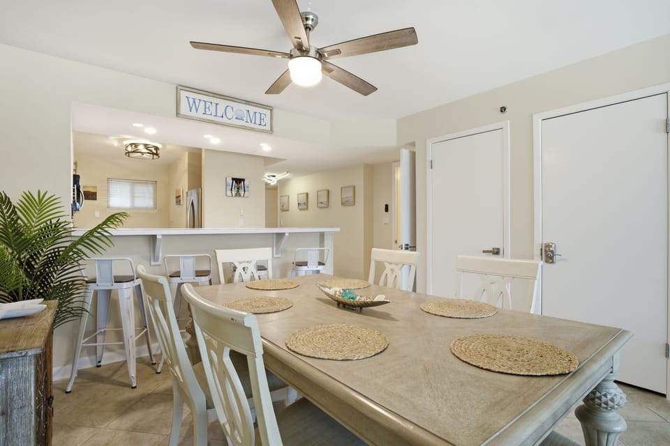 Sea Oats #511 Dining Area