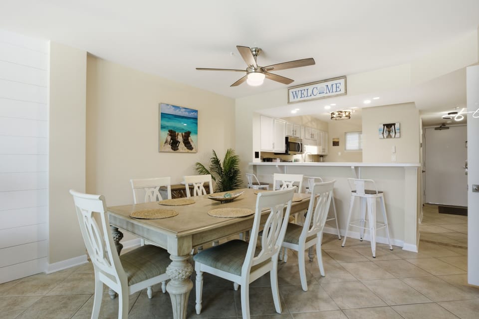 Sea Oats #511 Dining Area
