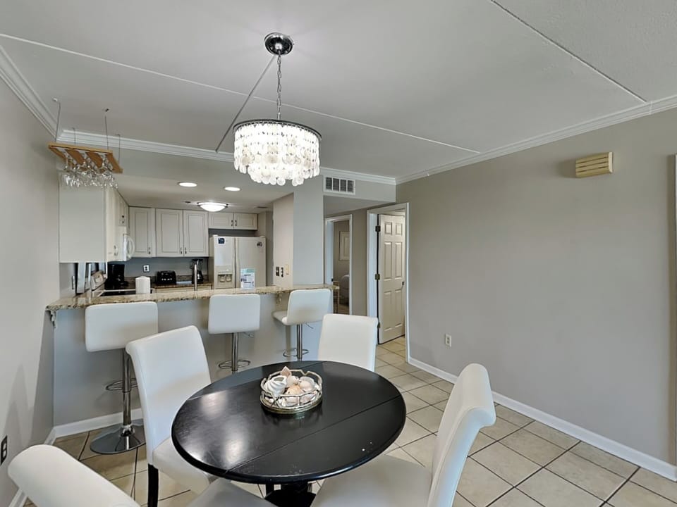 Dining Area - Table for Four