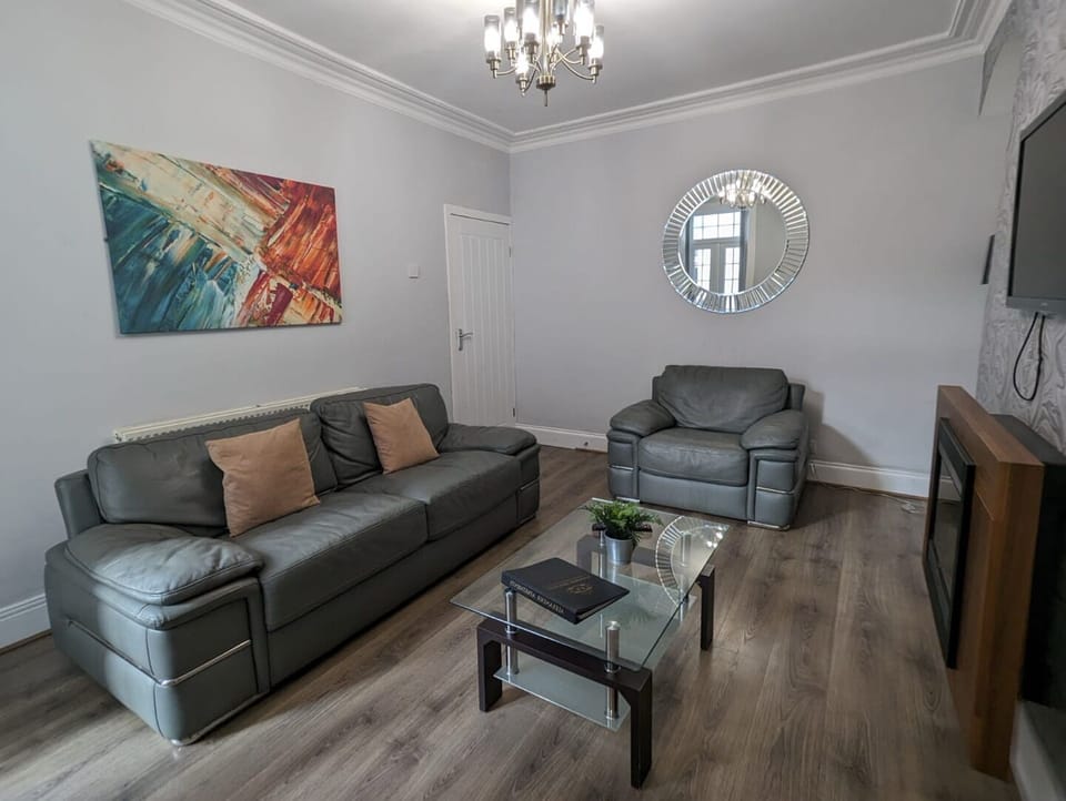 Living Room / Lounge