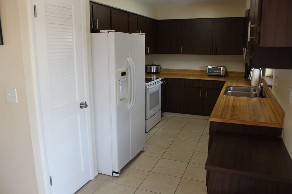 Fully equipped galley  kitchen with all the appliances.