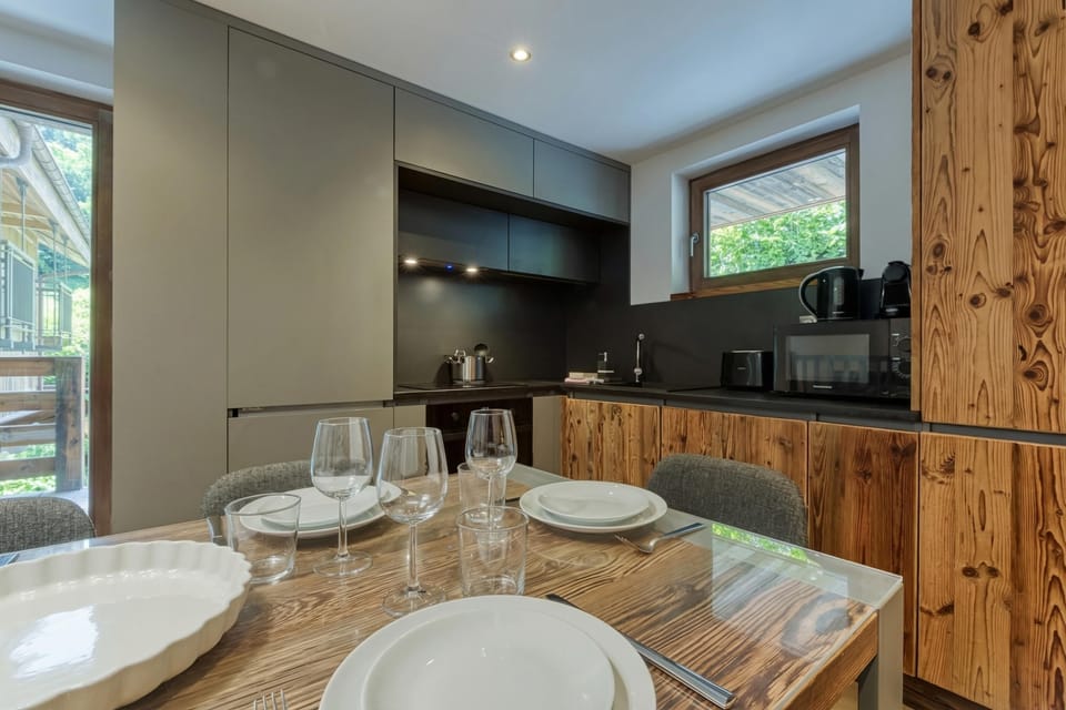 Kitchen and dining area