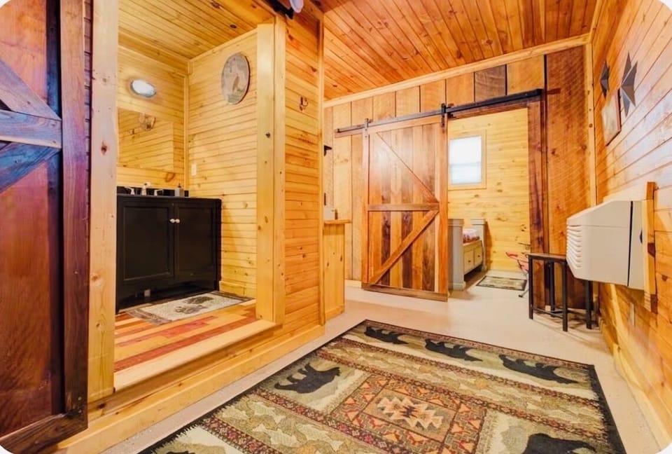 Turning Lead Interior