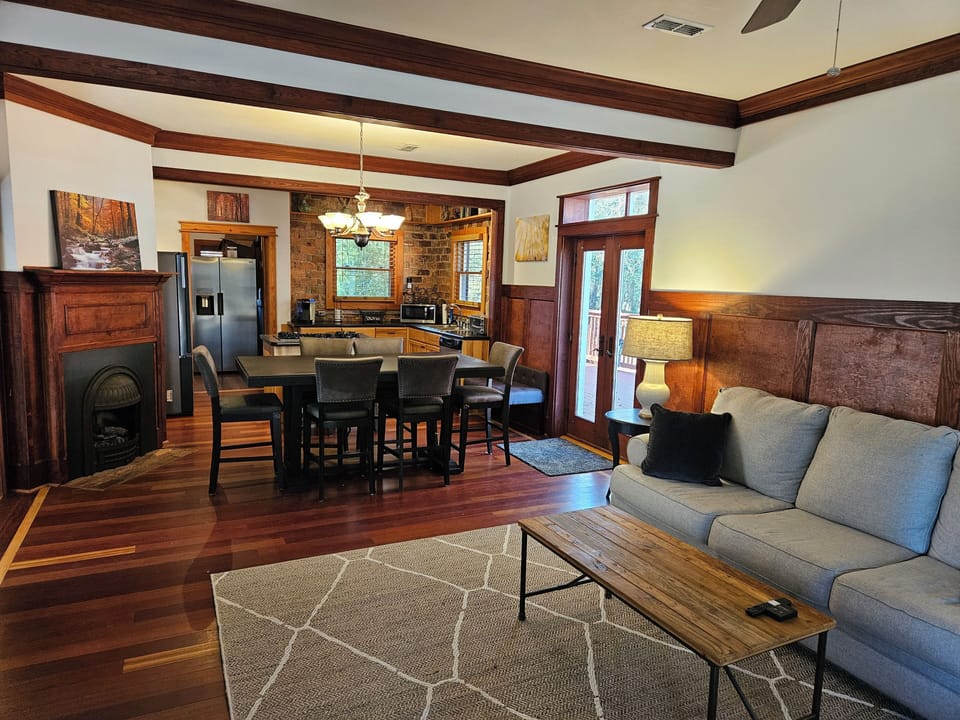 KItchen /Dining (refrigerator has been upgraded since this photo)