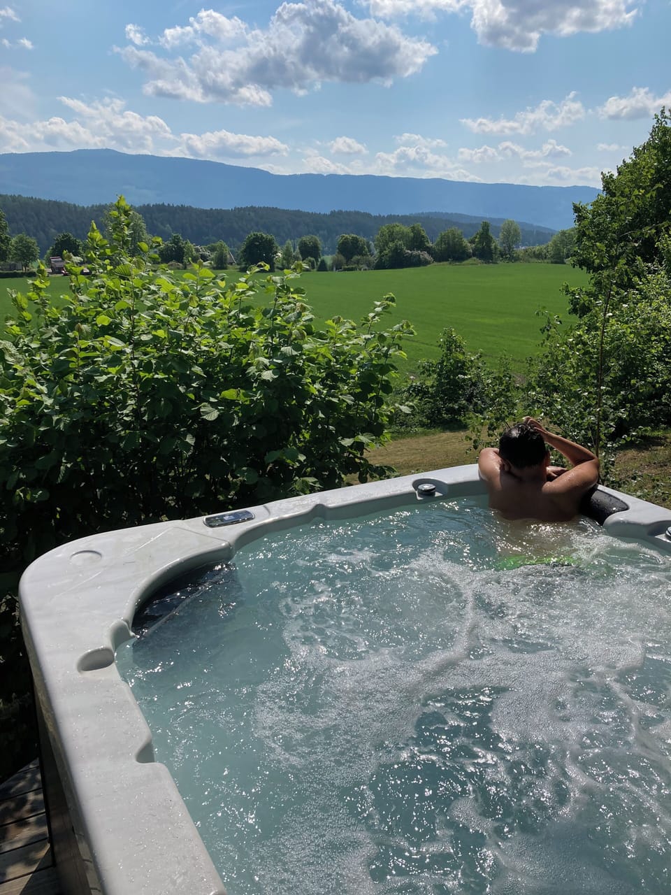 Outdoor spa tub