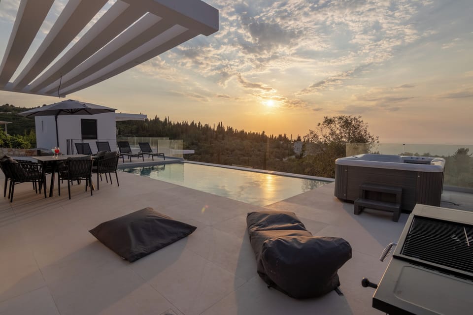 infinity pool