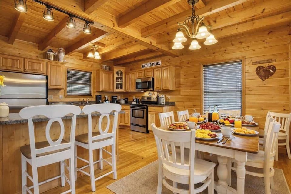 Bright dining space ideal for family dinners, celebrations, or planning the next adventure over breakfast.