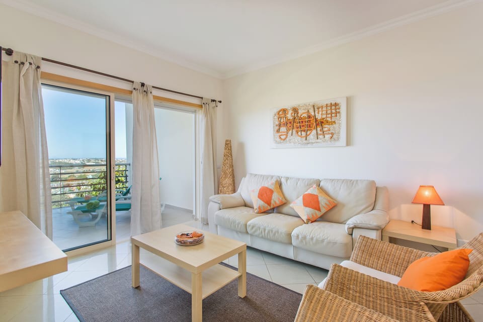 Spacious and comfortably furnished living and dining room
